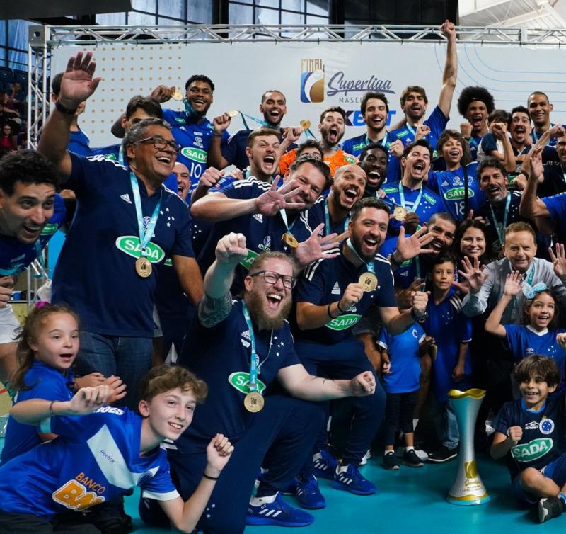 Com Wallace em quadra, Cruzeiro vence Minas e conquista Superliga