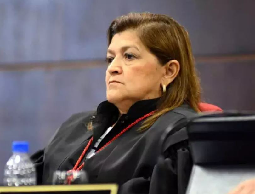 Desembargadora suspeita de vender sentenças no Amazonas segue com salário após não entregar documentos