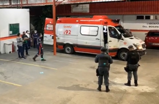 Homem leva corpo de esposa ao Samu e é preso em Manaus