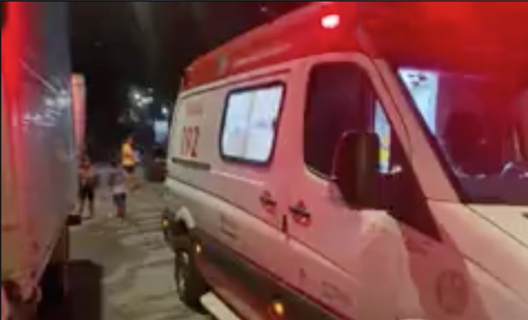 Mulher é brutalmente espancada por criminosos em Manaus