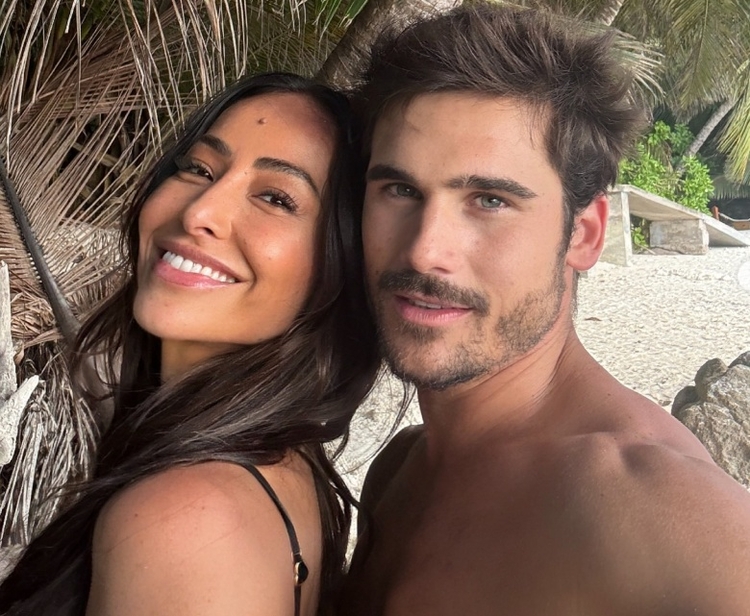 Nicolas Prattes celebra aniversário de Sabrina Sato com texto apaixonado