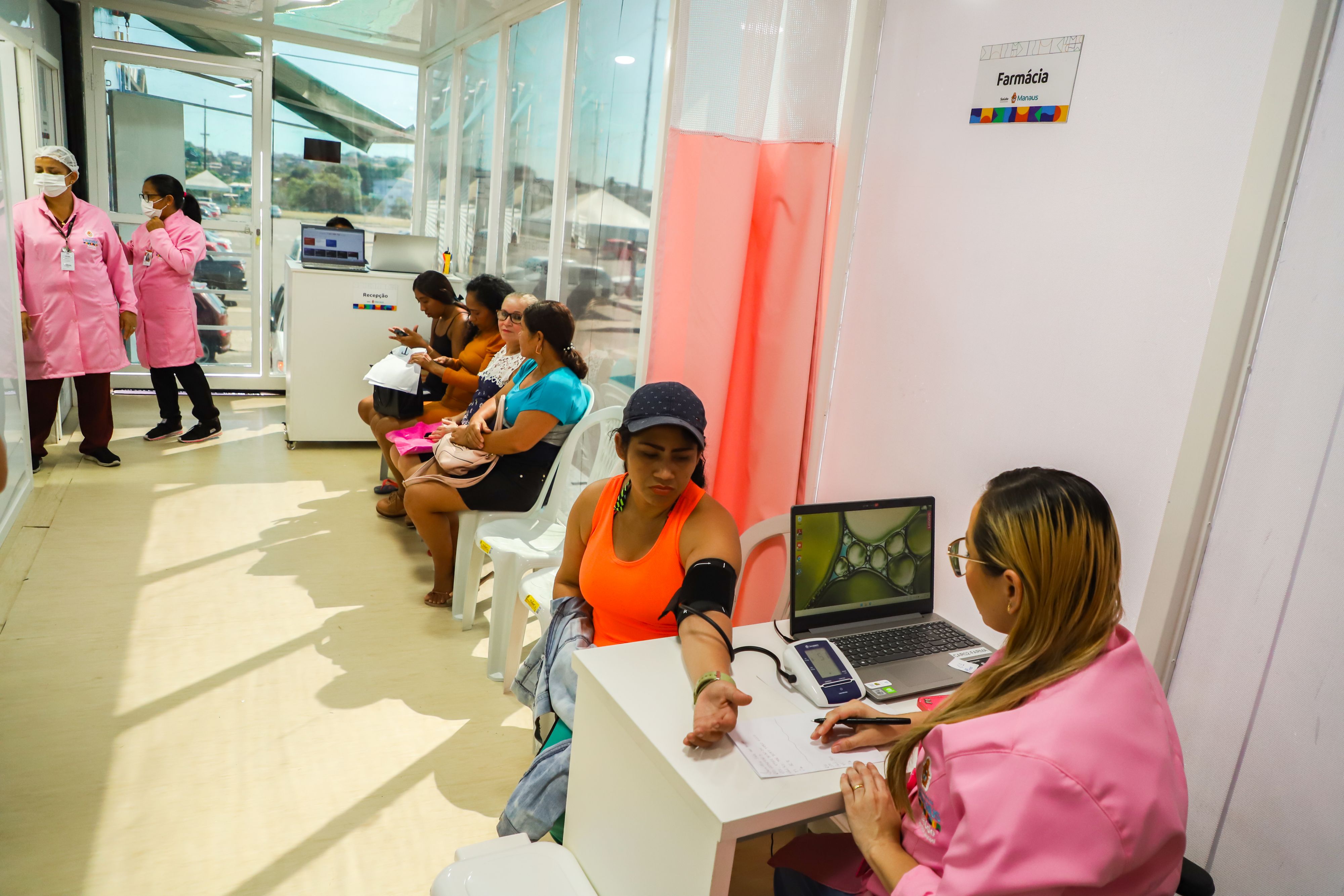 Veja novos endereços de atendimento das Unidades Móveis de Saúde da Mulher em Manaus