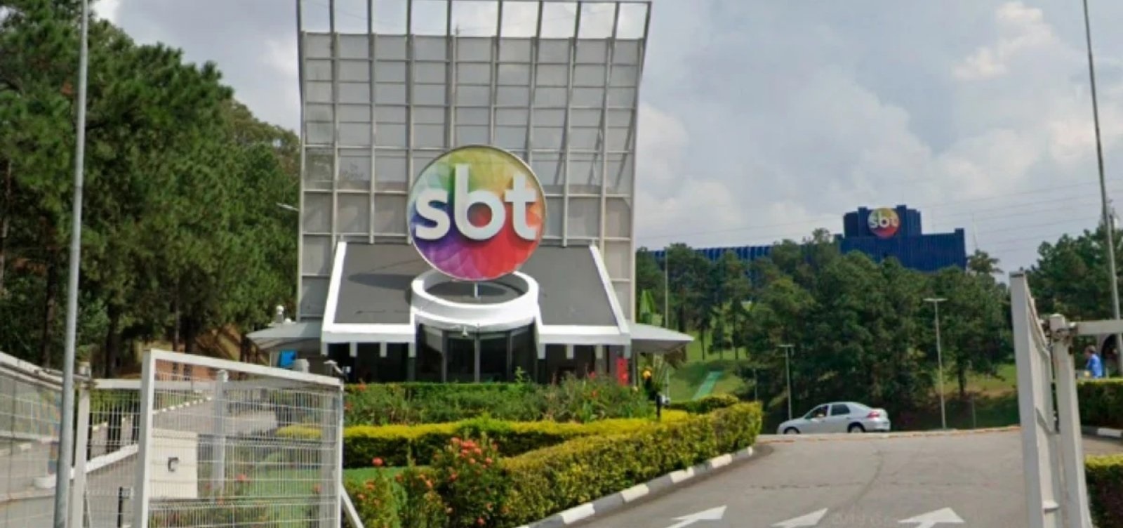 SBT revira câmeras após denúncia de s3xo entre diretor e funcionário e revela resultado