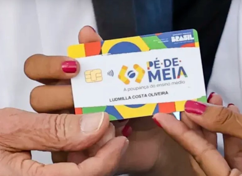 Inscrições no Pé-de-Meia Licenciatura são adiadas e candidatos cobram explicações 