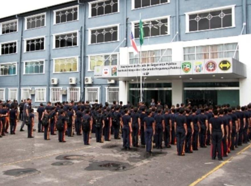 Estudante de colégio da PM é espancado por colegas durante futebol em Manaus