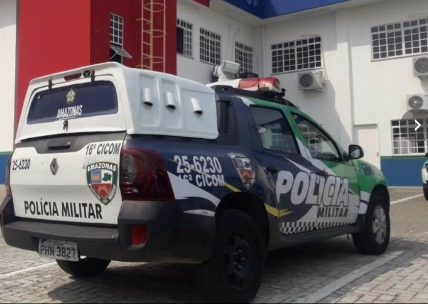 Foragido é espancado por populares após tentar roubar motorista de app em Manaus