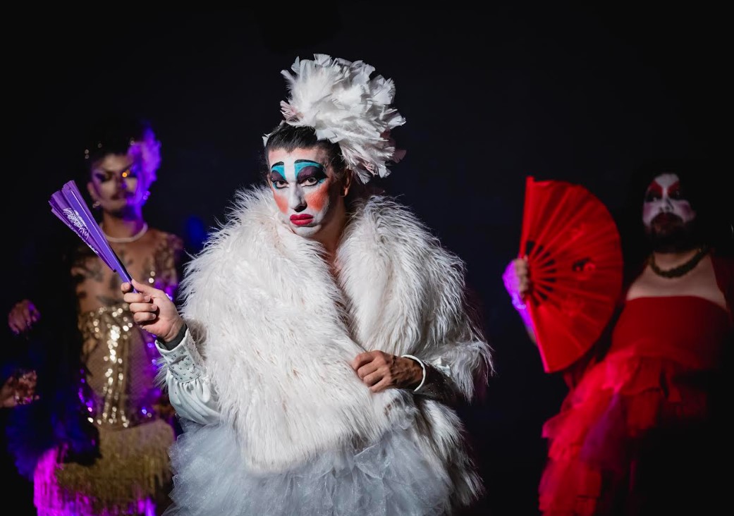 Sebastião: Ateliê 23 apresenta histórias reais do primeiro bar gay de Manaus