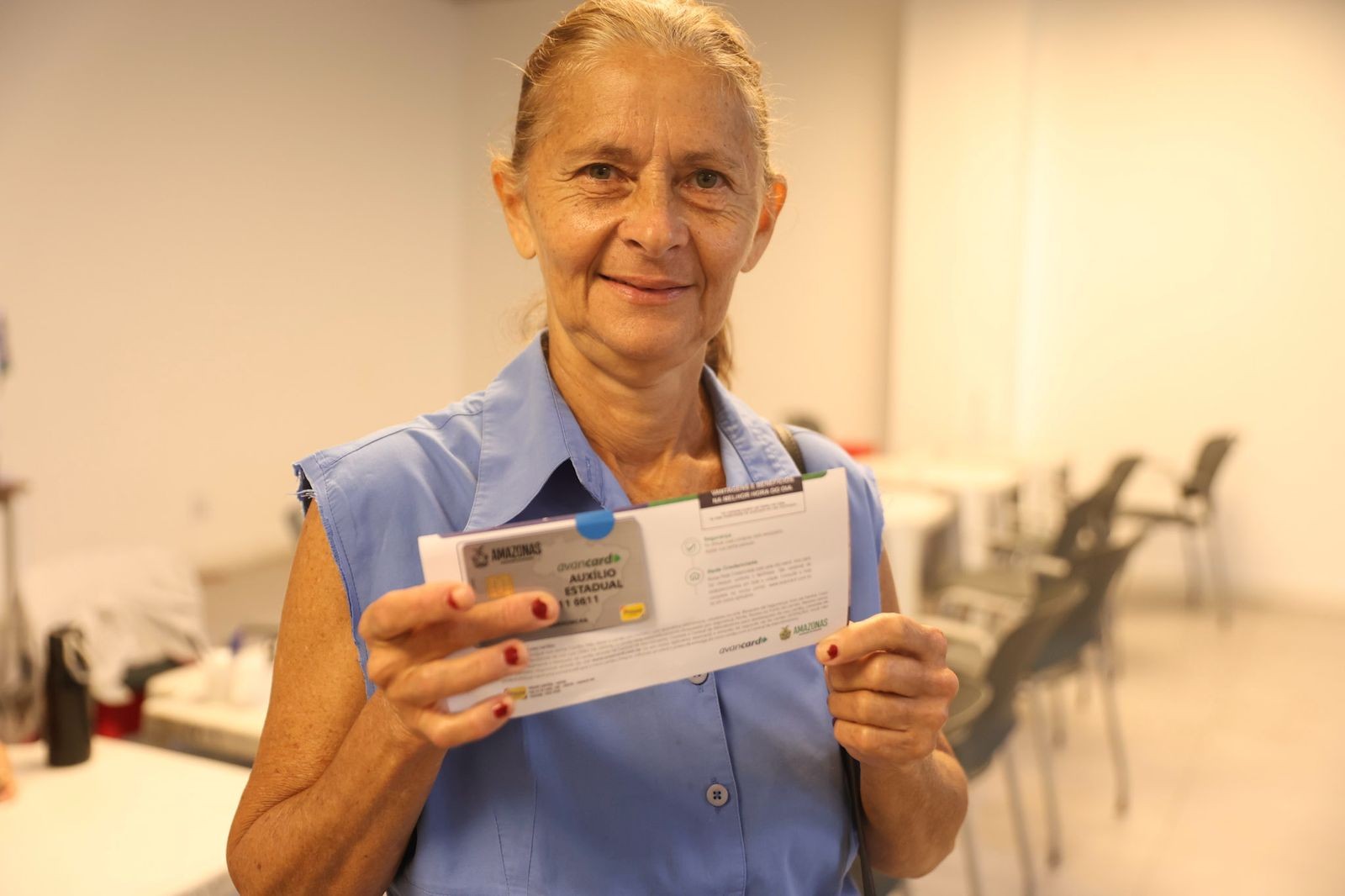 Mais de 2 mil novos cartões do Auxílio Estadual Permanente são entregues em Manaus