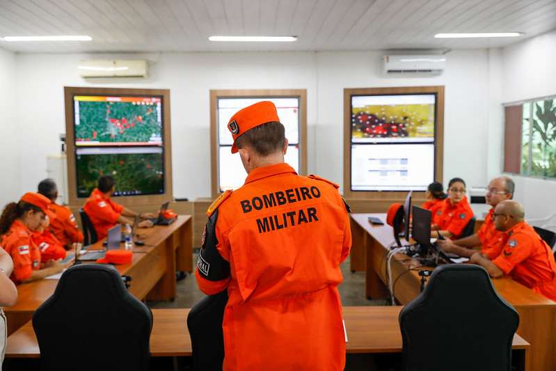 Governo envia oxigênio e vacinas para cidades mais afetadas pela seca no Amazonas