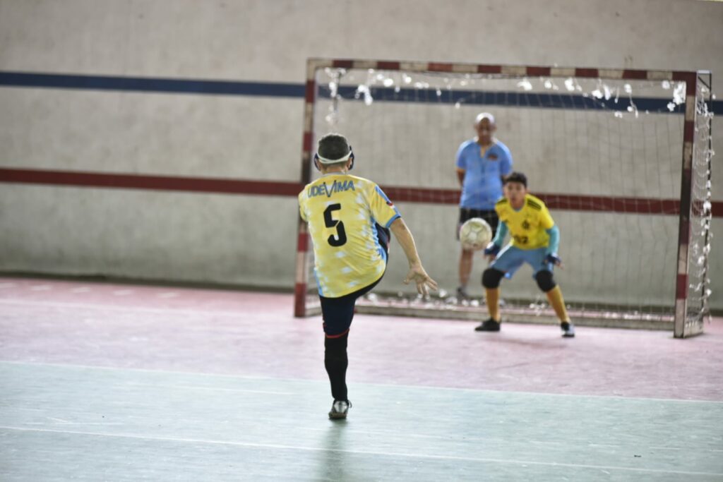 Equipe amazonense de futebol de cegos viaja para campeonato no Mato Grosso