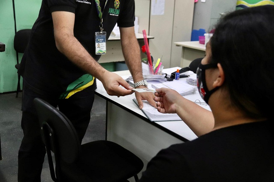 Mais de 3.500 pessoas devem buscar RG's em PACs no Amazonas; veja prazo