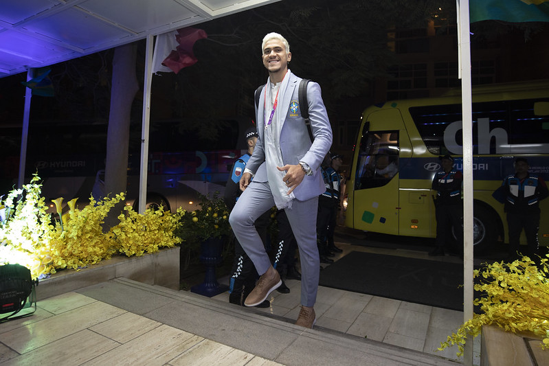 Seleção brasileira desembarca no Catar para disputa da Copa do Mundo