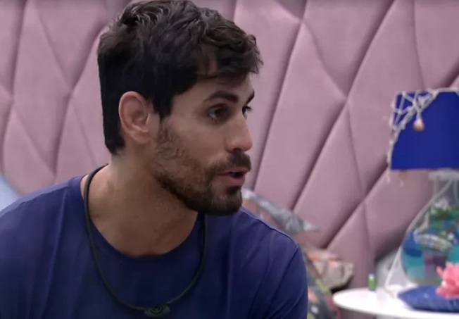 Docshoes: Sapato afirma que Amanda é seu 'porto seguro' no BBB 23