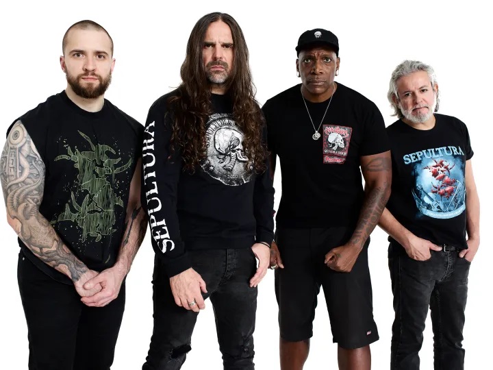 Baterista deixa Sepultura às vésperas de última turnê: 'abandonou tudo'