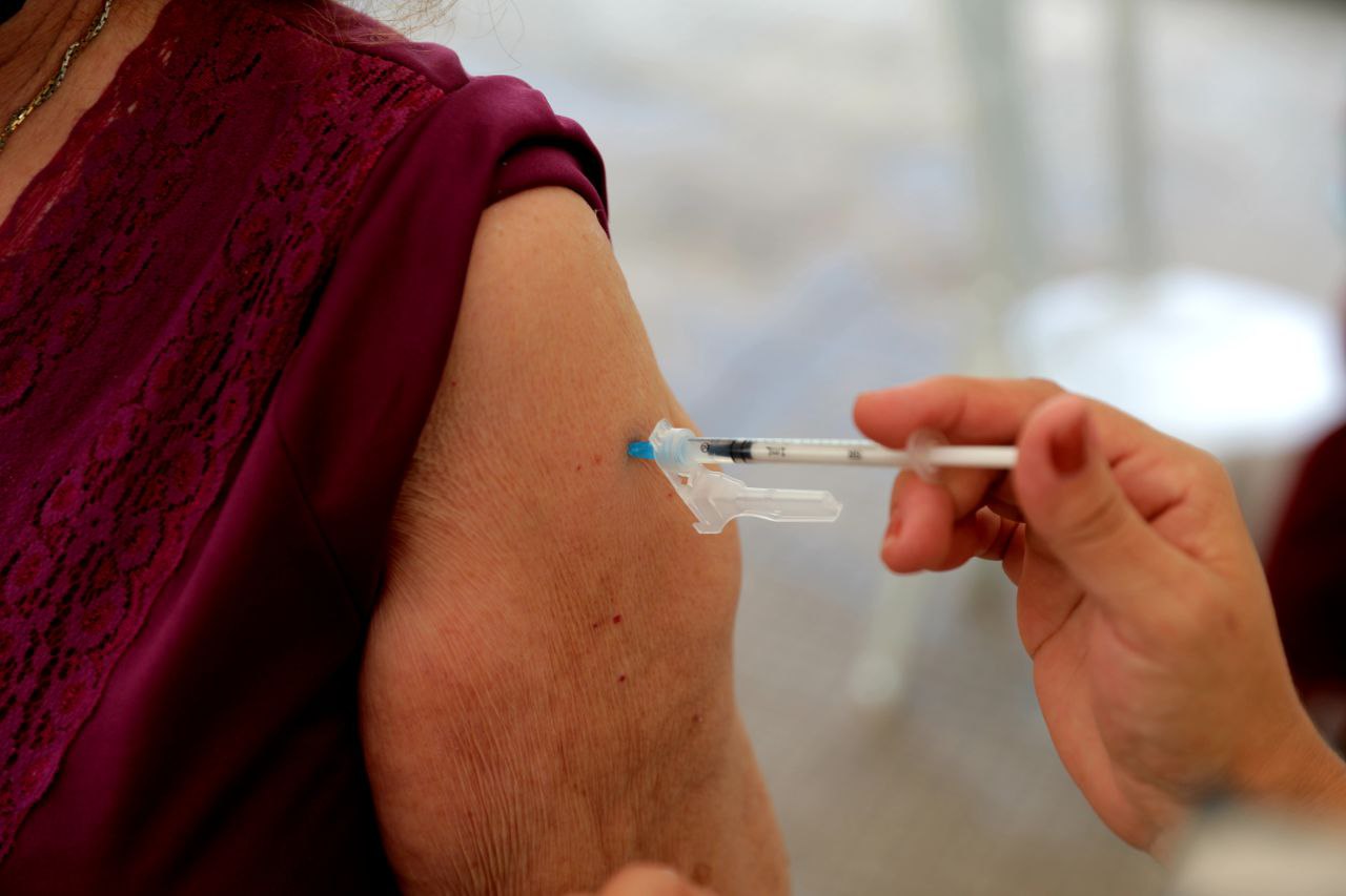 Supermercados serão pontos de vacinação contra covid-19 em Manaus