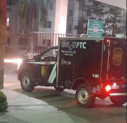 Pai e filho são assassinados após criminosos invadirem condomínio em Manaus