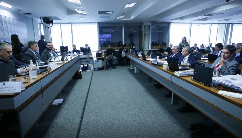 CPMI do INSS ouve mais dois suspeitos de envolvimento em esquema de descontos indevidos