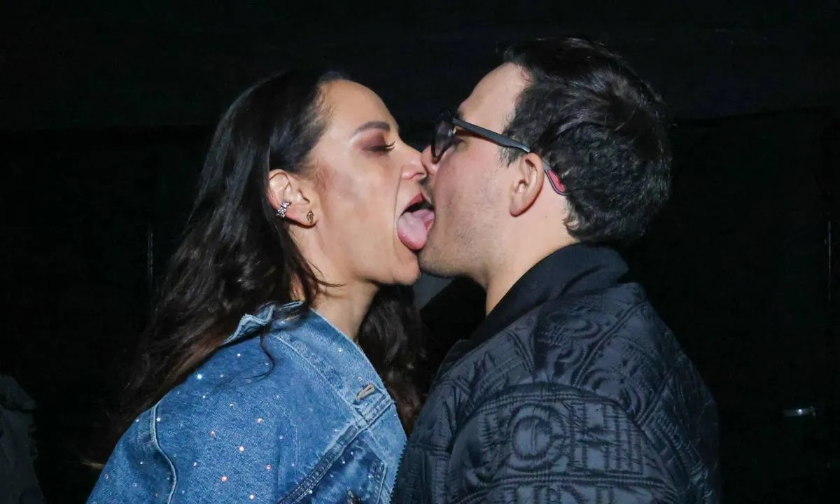 Silvia Abravanel se empolga em fotos com noivo e troca beijo com língua e mordidas 