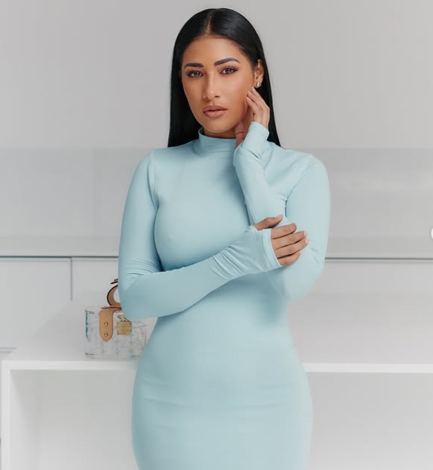 Simaria revela motivo de não voltar aos palcos