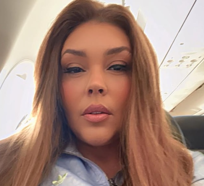 Empresa áerea é condenada por impedir Simony a viajar com remédio em meio a tratamento do câncer