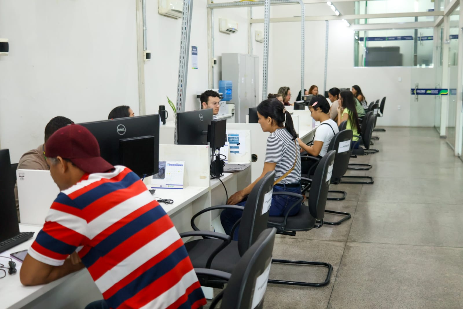 Sine Amazonas divulga 276 vagas de emprego para esta segunda-feira