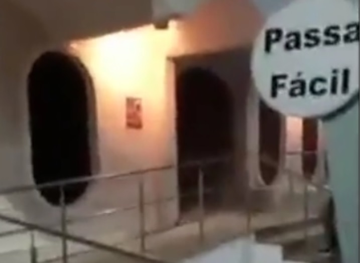 Vídeo: Sinetram tem porta depredada por integrantes do CV em Manaus