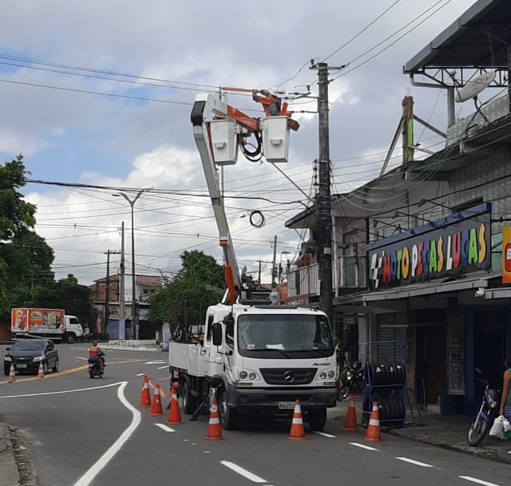 Ramal e seis bairros de Manaus ficam sem energia nesta segunda-feira