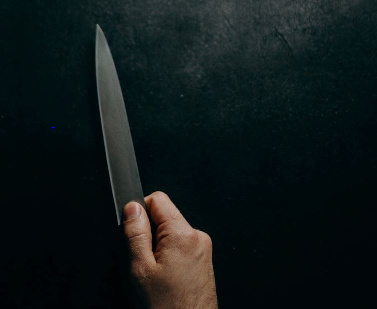 Homem esfaqueia marido da ex na Sexta-feira Santa no Amazonas 