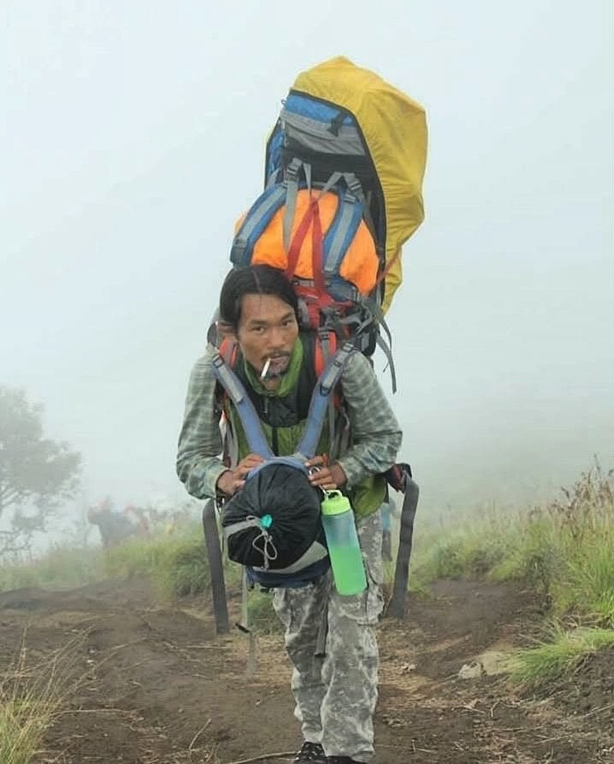 Voluntário passou madrugada ao lado do corpo de Juliana na Indonésia