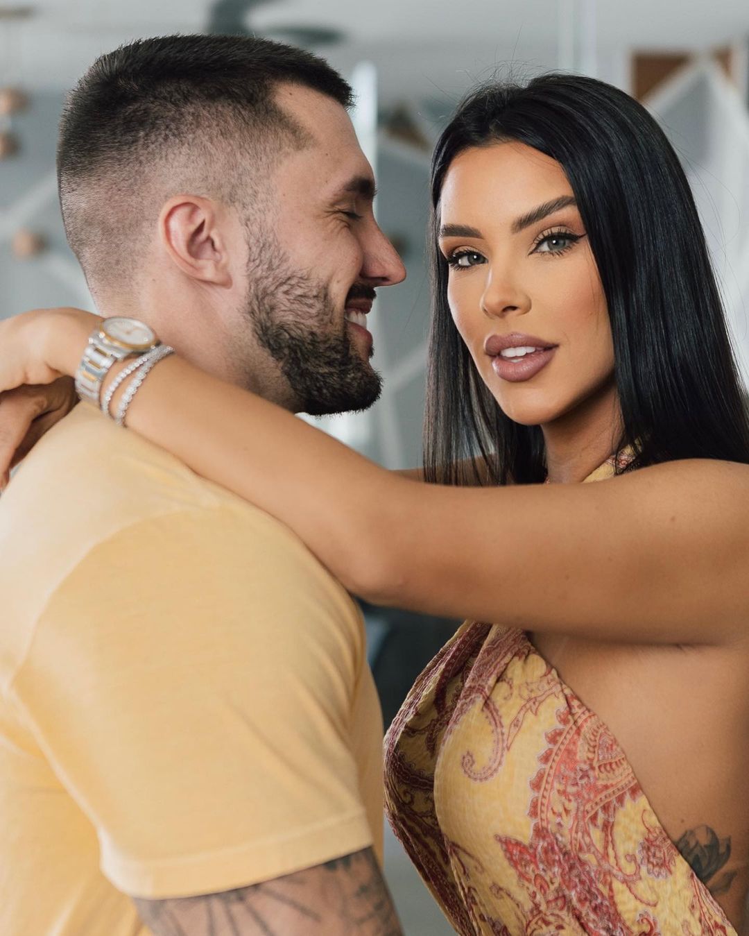 Ex-BBBs Ivy Moraes comemora 1º Dia dos Namorados com Arthur Picoli 