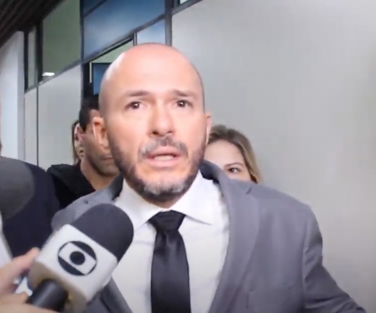 Gustavo Sotero falta interrogatório que apura se ele liberou preso sem autorização no Amazonas