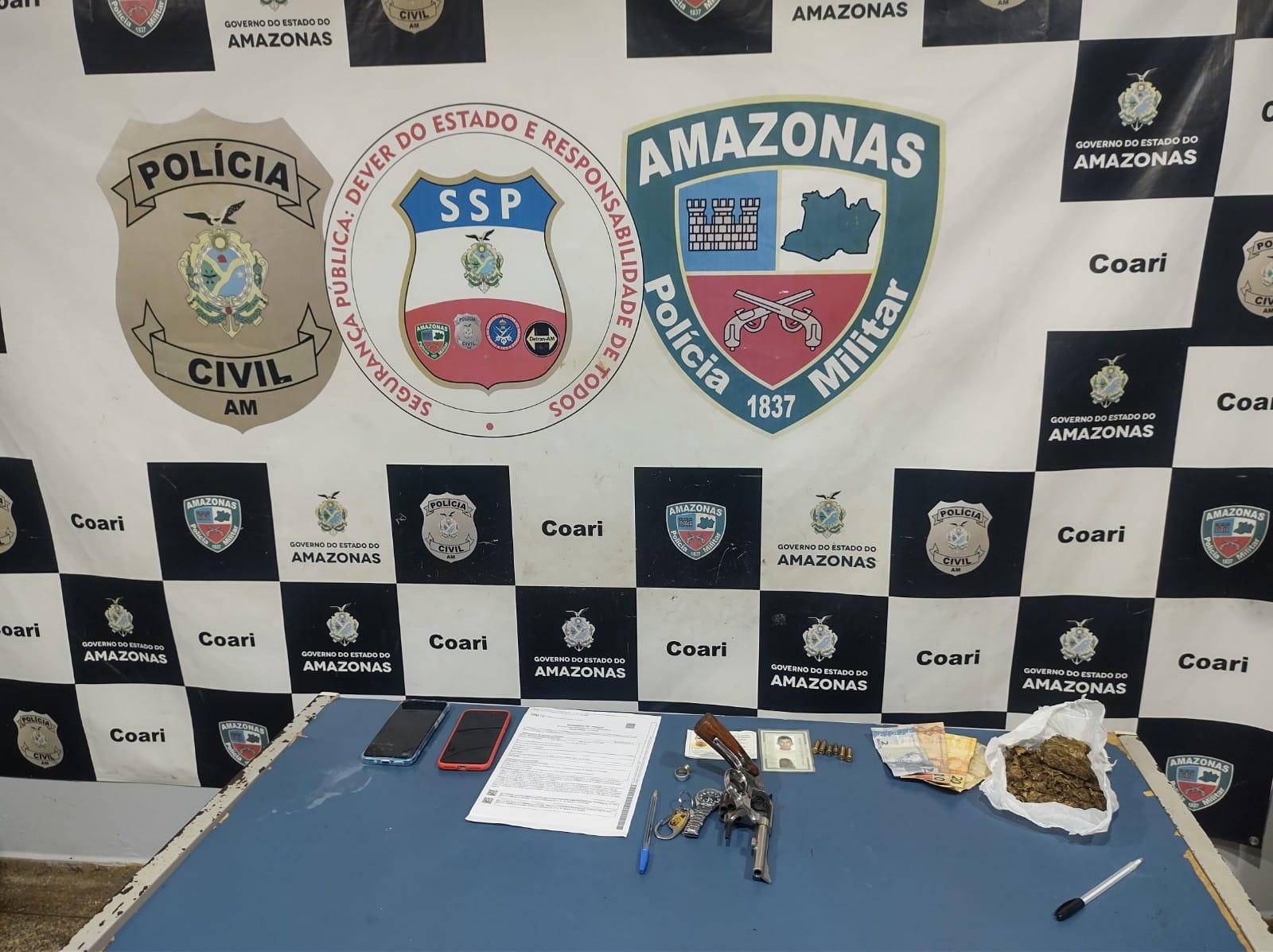 Suspeito de homicídio é preso momentos antes de ser atacado por rivais no Amazonas