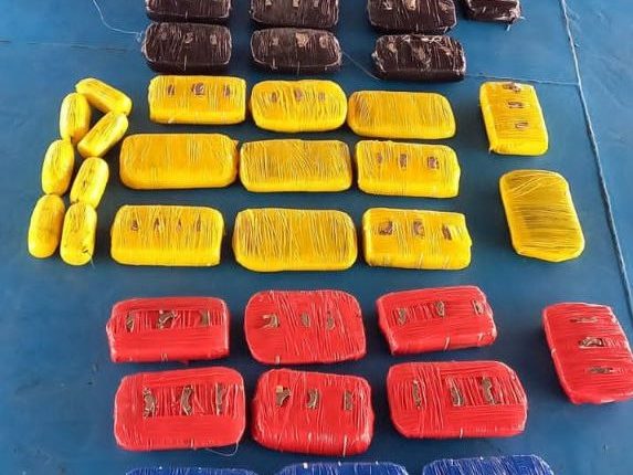 Drogas avaliadas em R$ 1,6 milhão são apreendidas em barco no Amazonas