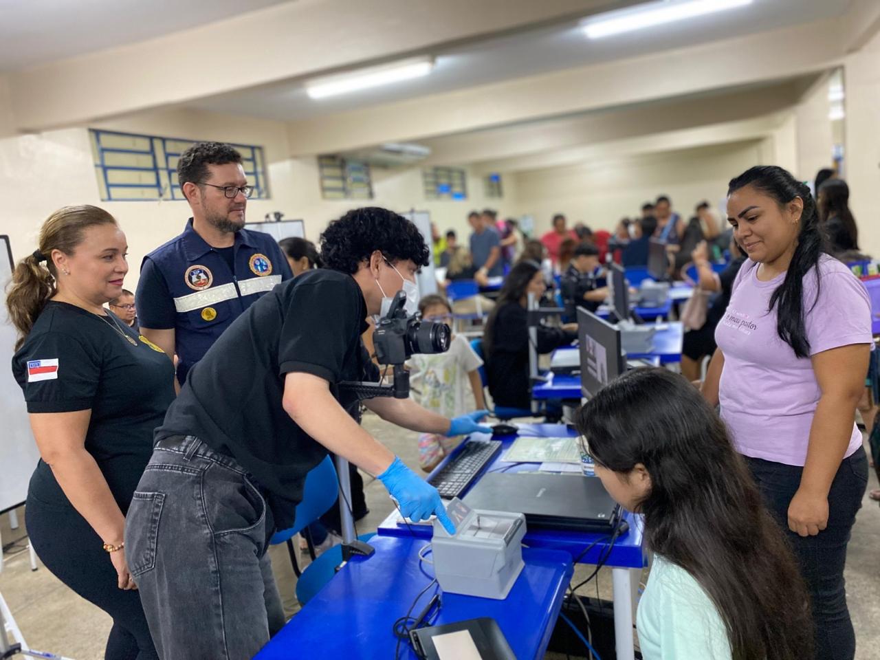 Escola em Manaus oferece 500 vagas diárias para atendimentos para a Carteira de Identidade