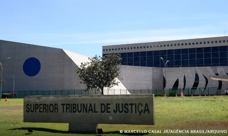 STJ rejeita tese de 'excesso de prazo' para réu com extensa ficha criminal no Amazonas