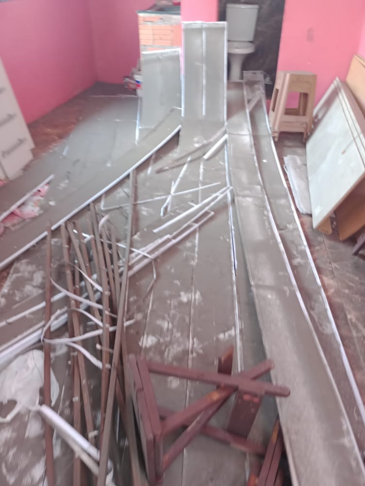 Assaltante é preso ao tentar fugir pelo telhado de casas em Manaus