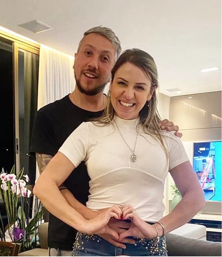 Nasceu filho de Tio Wilson, baterista da banda Lagum morto em 2020