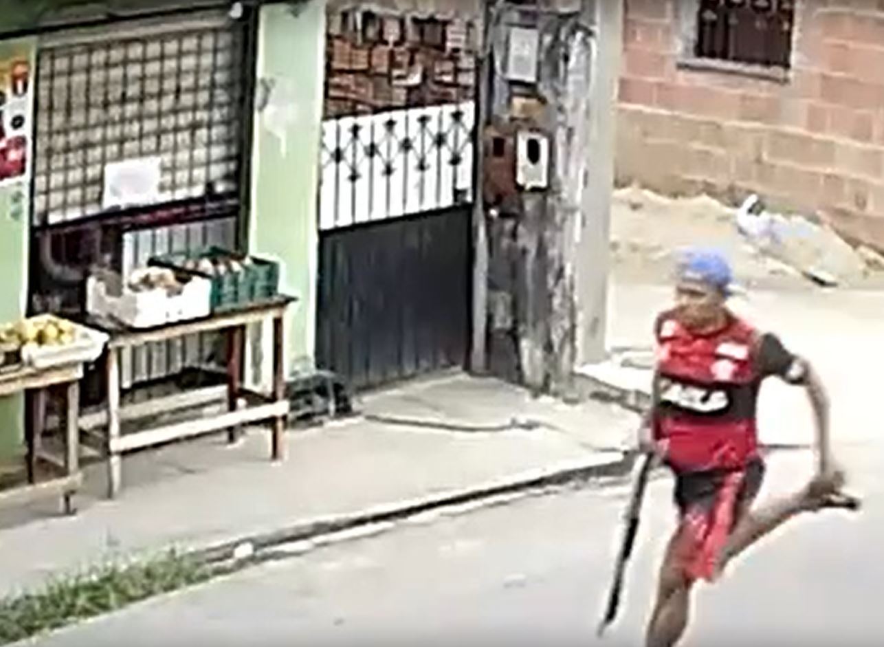 Vídeo mostra tiroteio que matou 1 e deixou outras 4 pessoas feridas em Manaus