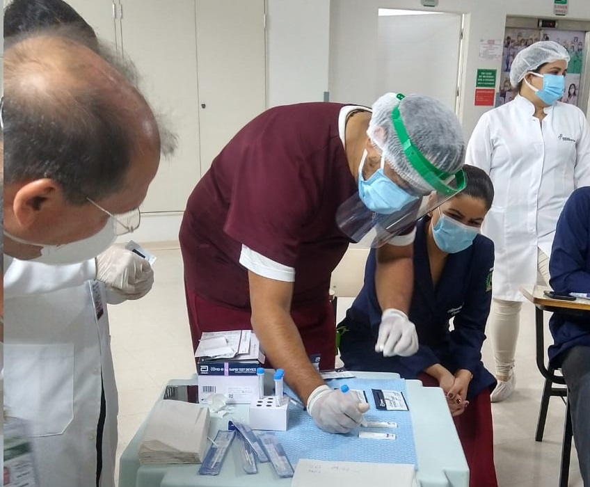 Profissionais recebem treinamento de exame RT-PCR em hospital de Manaus
