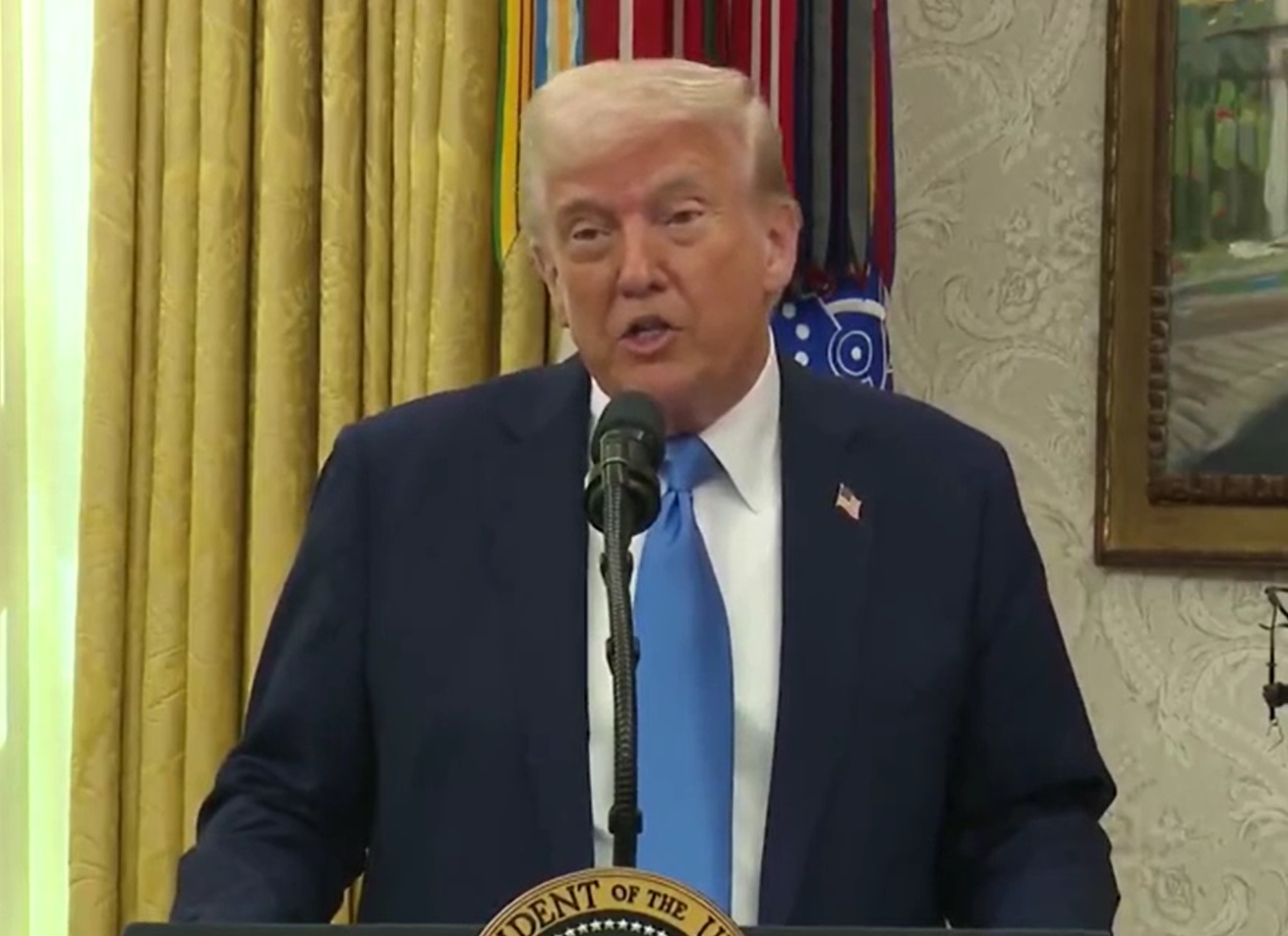 Trump diz que vai buscar 3º mandato, mesmo proibido pela Constituição: 'não estou brincando'