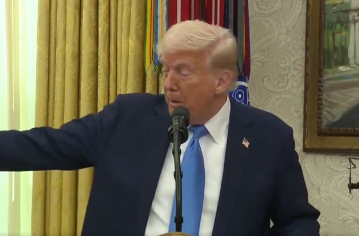 Após ameaça de Trump, Irã diz que não 'terá opção' a não ser obter arma nuclear