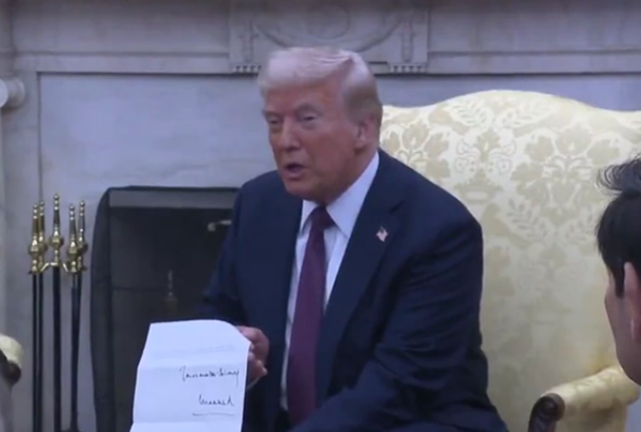 Trump ameaça piorar 'tarifaço' se Canadá responder com taxação recíproca