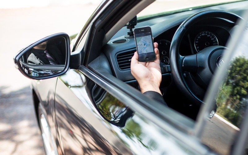 Polícia apreende adolescentes 'especialistas' em roubo de Uber em Manaus