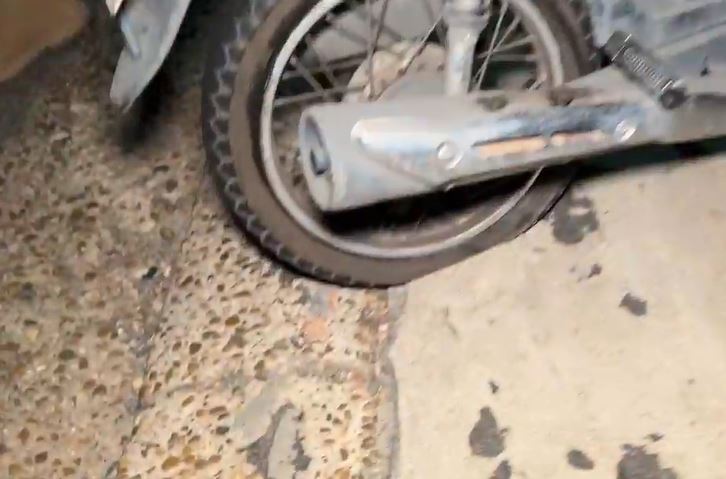 Passageiro tem cabeça quebrada ao cair de garupa de moto por app em Manaus