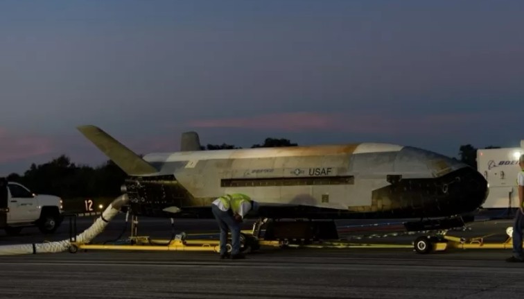 Em meio a mistério, avião da Força Aérea dos EUA faz pouso no Brasil 