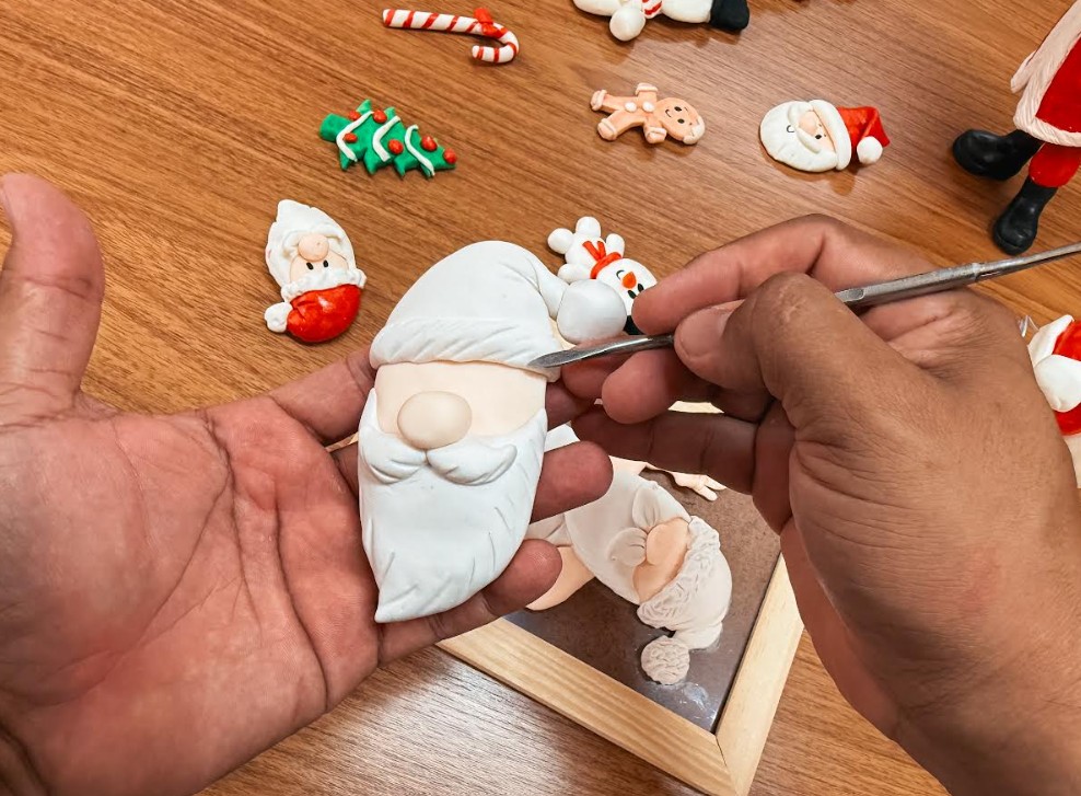 Sesc prorroga inscrições para oficina gratuita de itens natalinos em biscuit