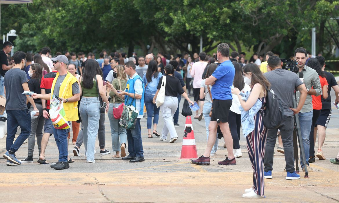 Provas do Enem são reaplicadas para 3,2 mil estudantes