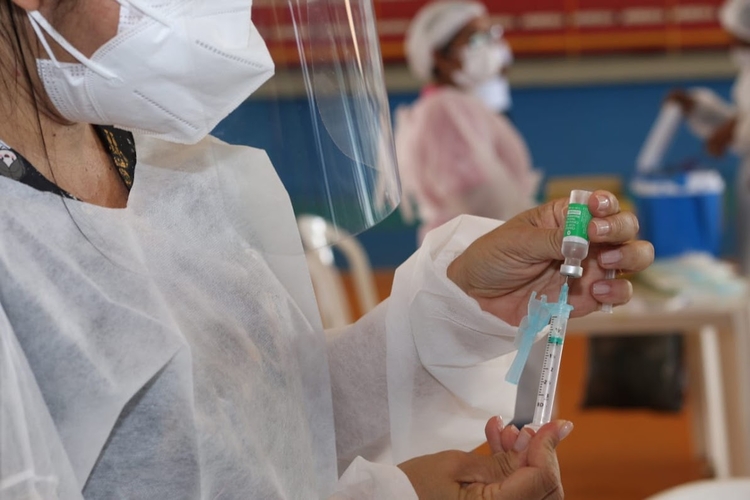 Manaus tem 277 mil pessoas atrasadas para 2ª dose de vacina contra covid