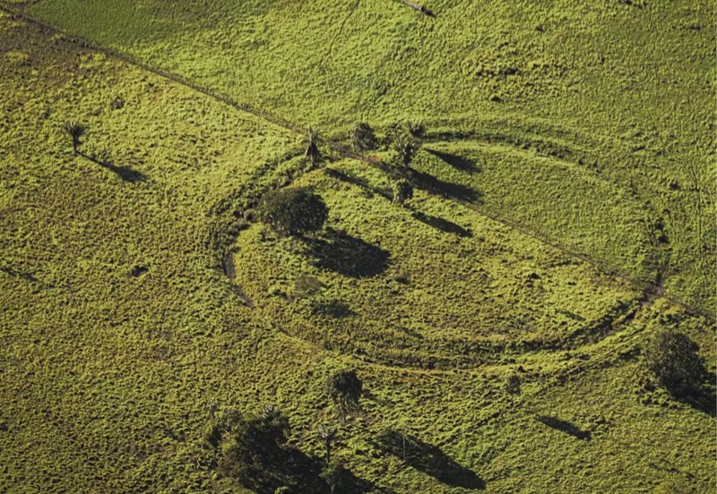Geoglifos revelam traços de civilizações antigas na floresta amazônica