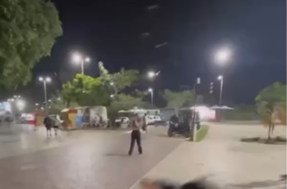 Ventania deixa vários bairros de Manaus sem energia neste domingo